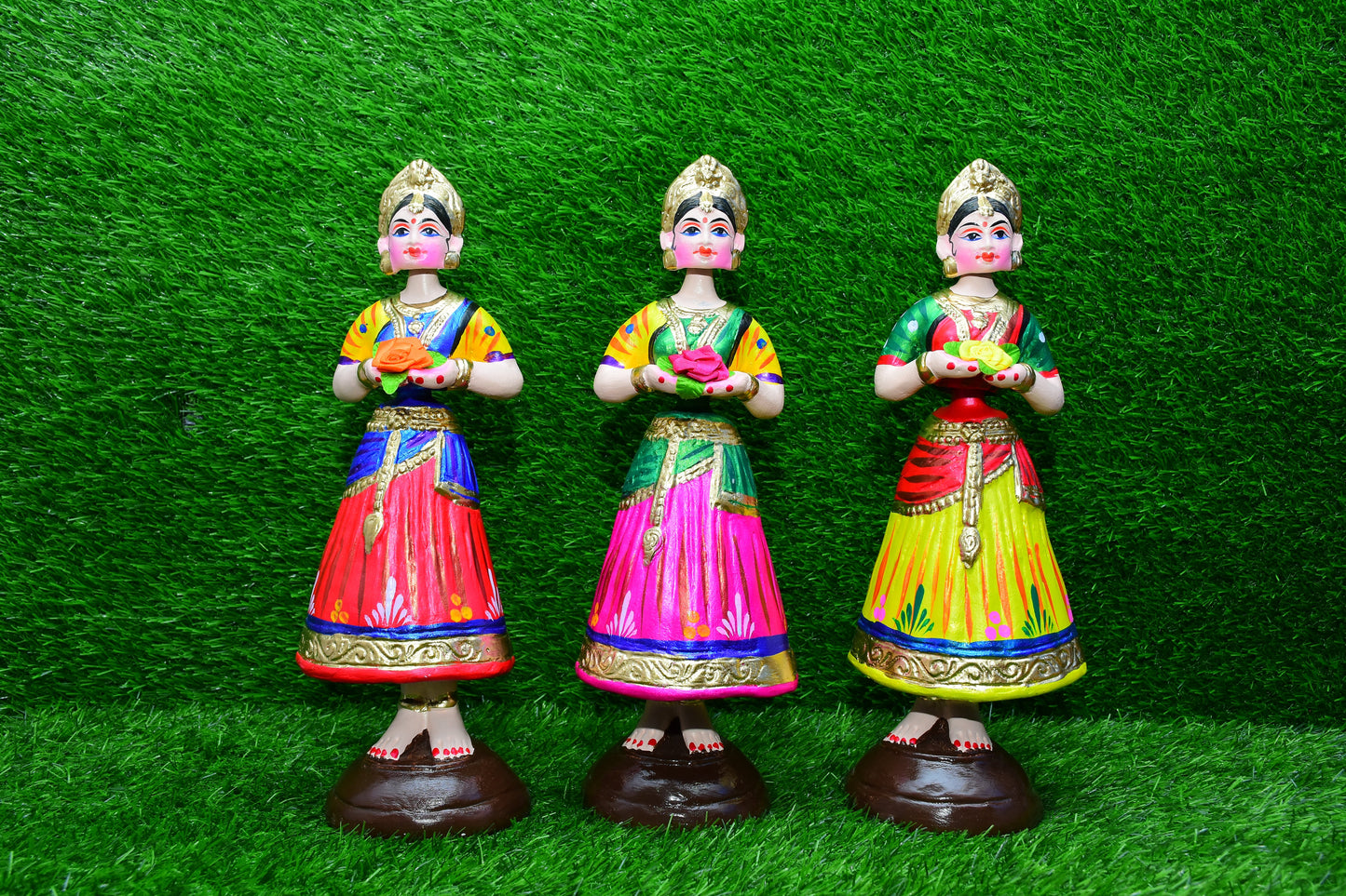 Welcome Dancing Doll (Assorted Color)-15 Inches